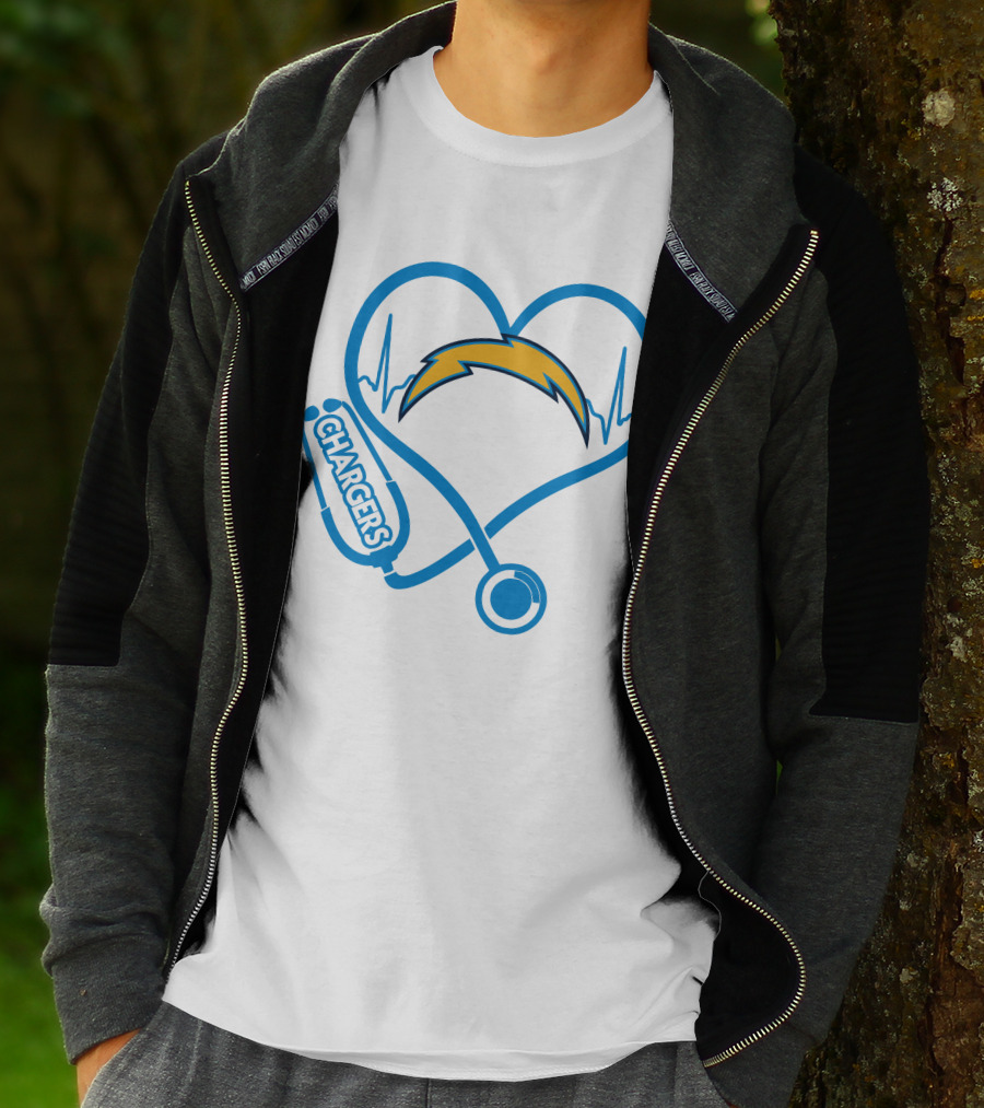 Nurse Love Chargers Heartbeat Stethoscope Football Fan T-Shirt