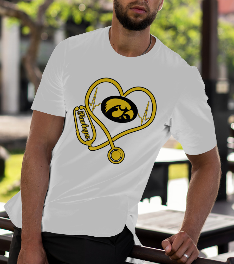 Nurse Heartbeat Love Iowa Hawkeyes Stethoscope T-Shirt
