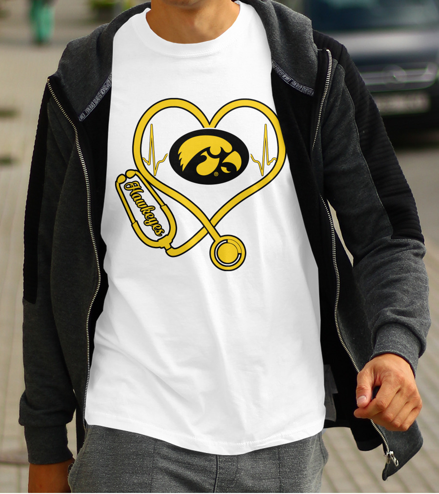 Nurse Heartbeat Love Iowa Hawkeyes Stethoscope T-Shirt