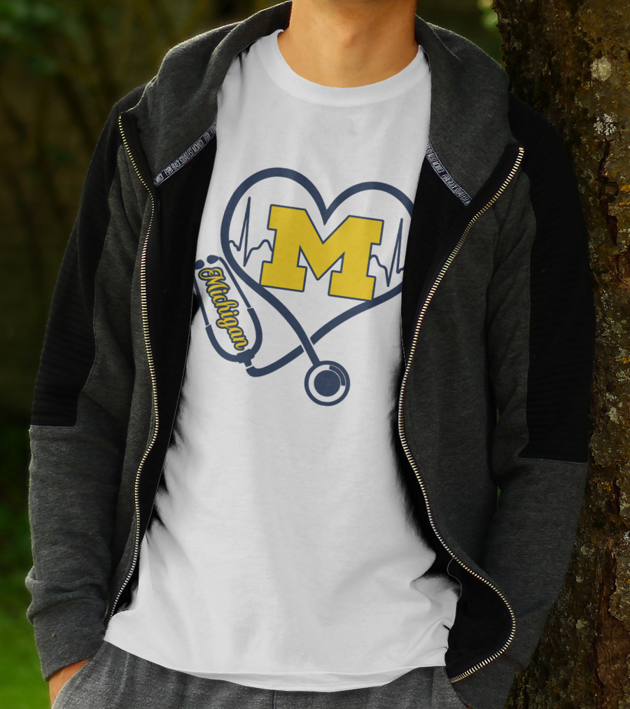 Michigan Wolverines Nurse Heartbeat Love T-Shirt