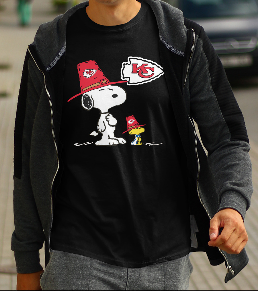 Snoopy And Woodstock Kansas City Chiefs Kc Logo Hat T-Shirt