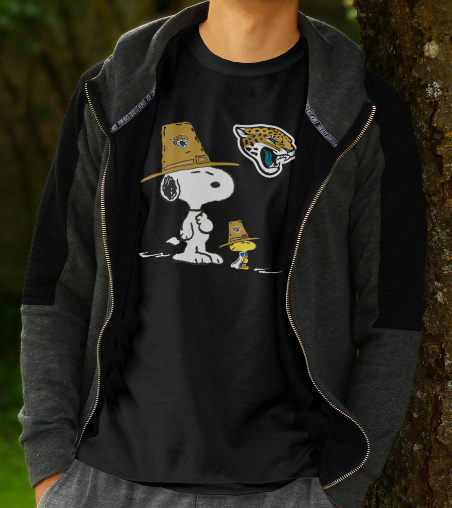 Snoopy And Woodstock With Jacksonville Jaguars Pilgrim Hats T-Shirt
