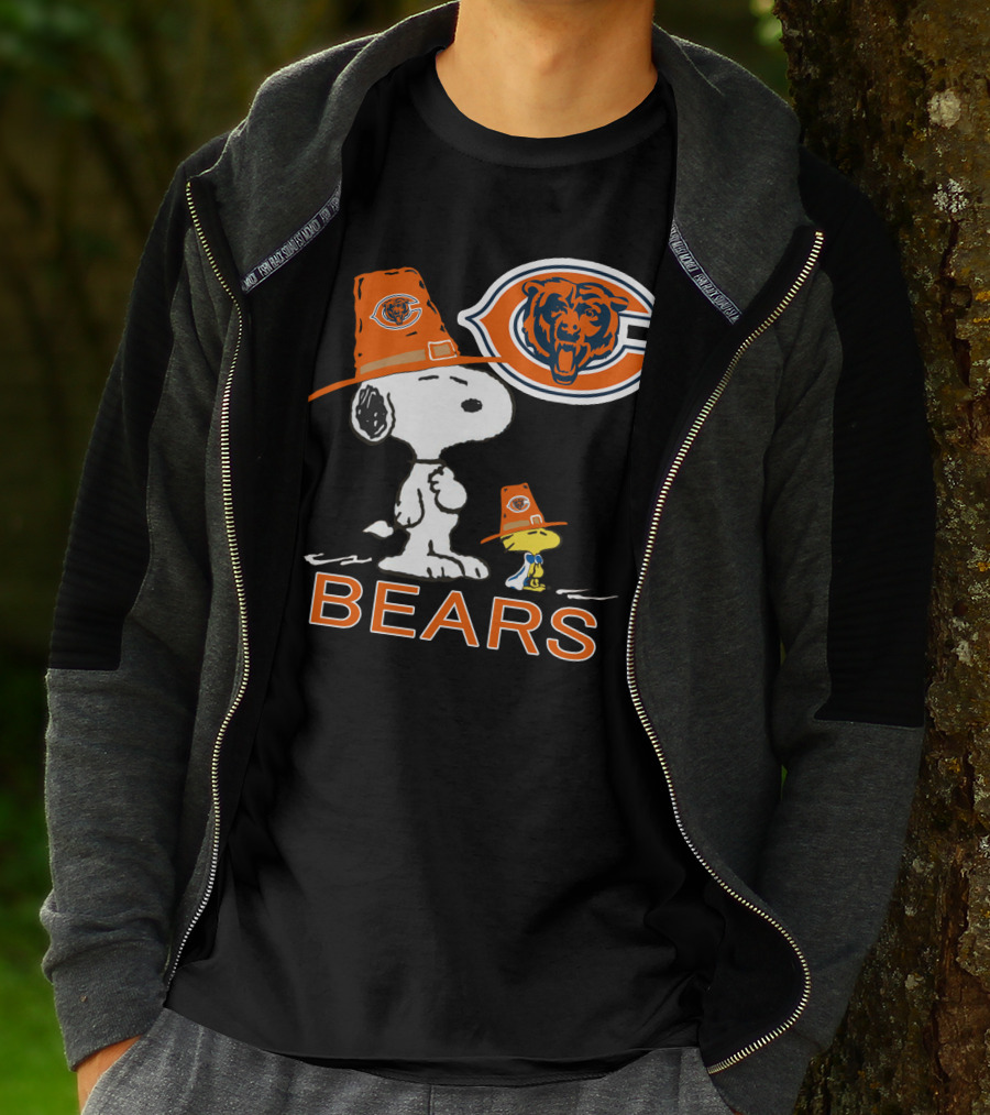 Chicago Bears Snoopy Thanksgiving Football T-Shirt
