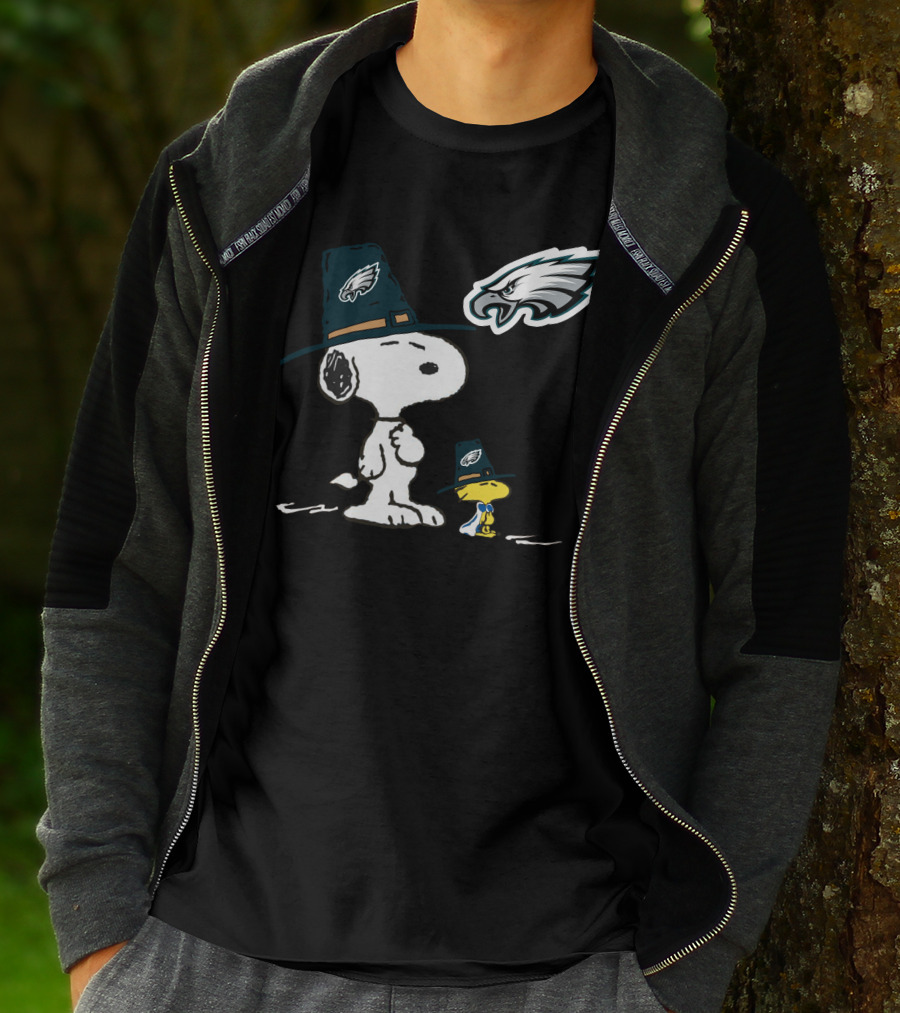 Philadelphia Eagles Snoopy Thanksgiving Pilgrim Hat T-Shirt