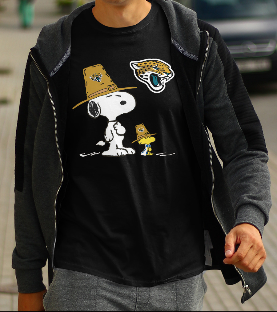 Jacksonville Jaguars Snoopy And Woodstock With Pilgrim Hats T-Shirt