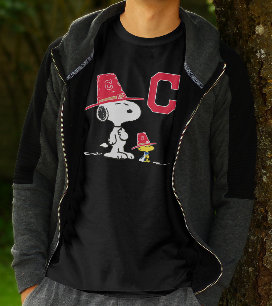 Cleveland Indians Snoopy C Logo Peanuts Hat T-Shirt