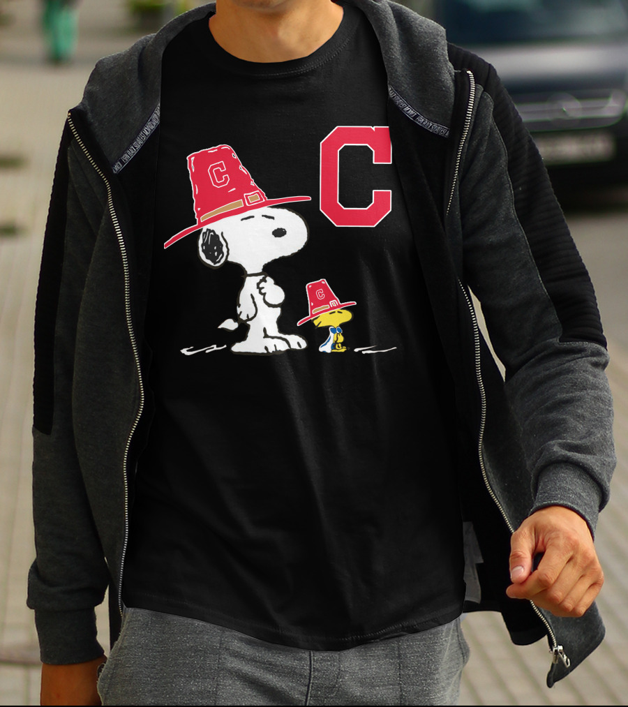 Cleveland Indians Snoopy C Logo Peanuts Hat T-Shirt