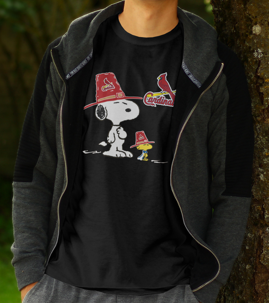 Snoopy Woodstock St Louis Cardinals Baseball Fan Characters T-Shirt