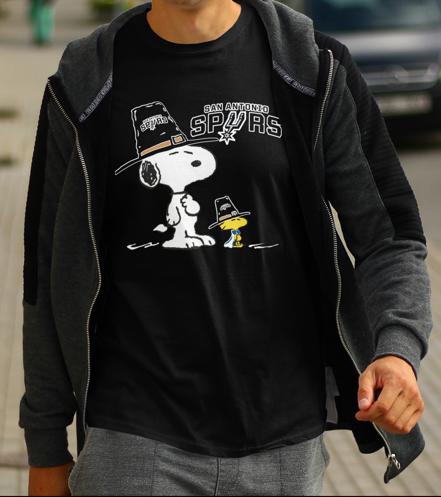 San Antonio Spurs Snoopy Woodstock Pilgrim Hats T-Shirt