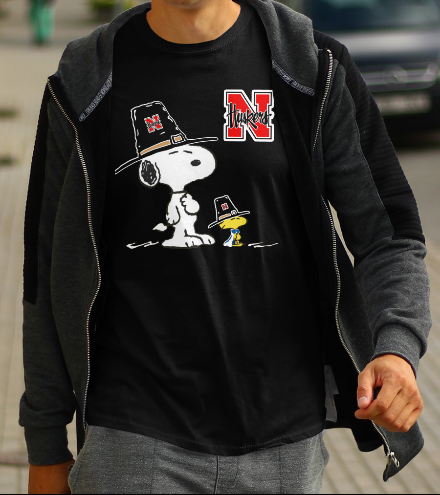 Nebraska Huskers Snoopy Woodstock Pilgrim Hat T-Shirt