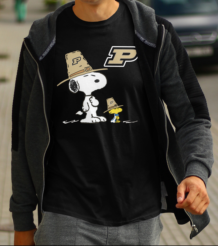 Purdue Boilermakers Snoopy Woodstock P Hat T-Shirt