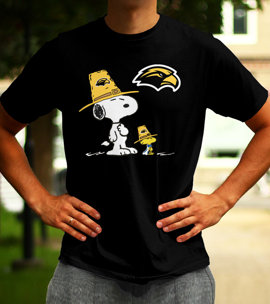 Southern Mississippi Golden Eagles Snoopy Woodstock Pilgrim Hats T-Shirt