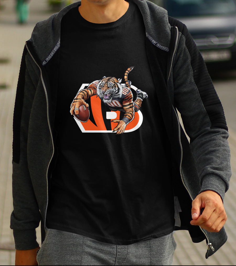 Cincinnati Bengals Tiger With Football And Bold B Emblem T-Shirt