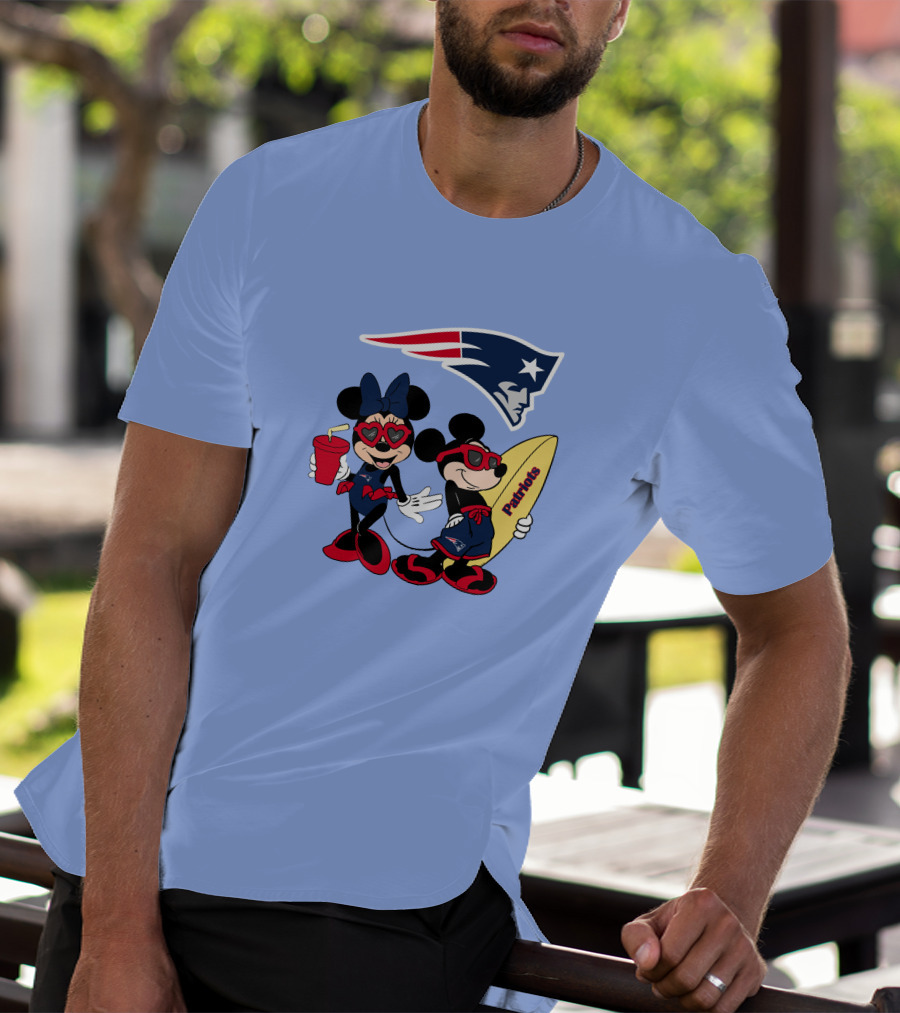 Patriots Mickey And Minnie Vacation With Surfboard And Drink T-Shirt