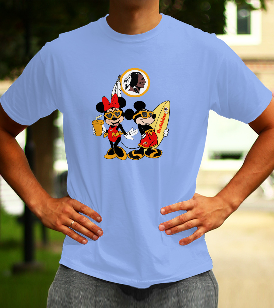 Redskins Mickey And Minnie Vacation Fun With Surfboard And Drink T-Shirt