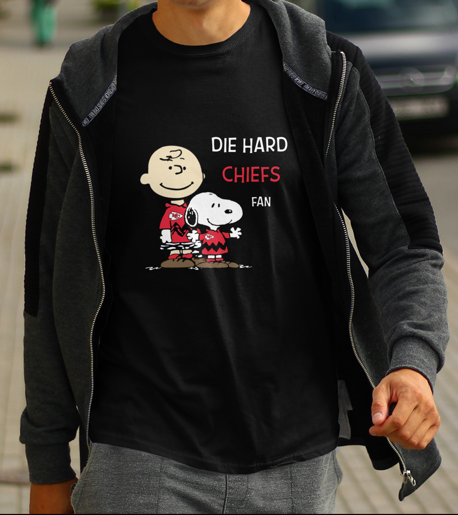 Die Hard Chiefs Fan Snoopy And Charlie Brown Kansas City Chiefs T-Shirt