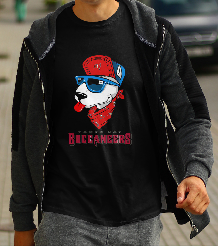 Tampa Bay Buccaneers Bull Terrier T-Shirt
