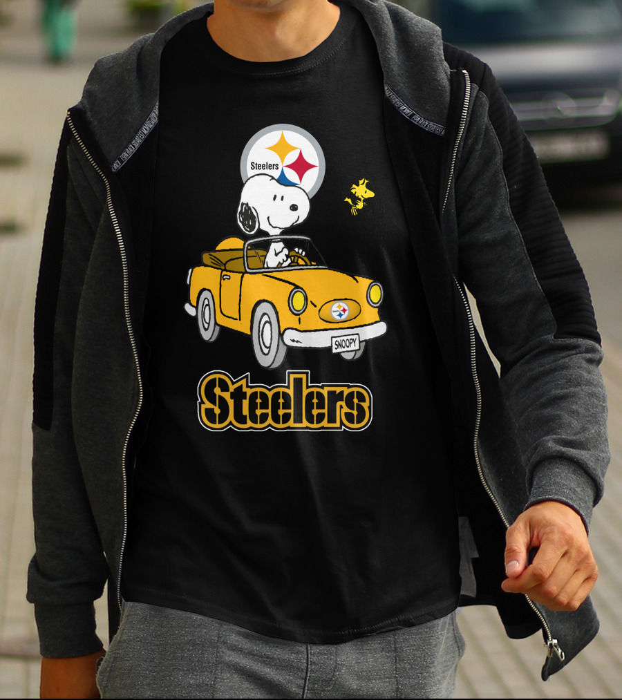 Steelers Snoopy Driving With Woodstock In Yellow Car T-Shirt