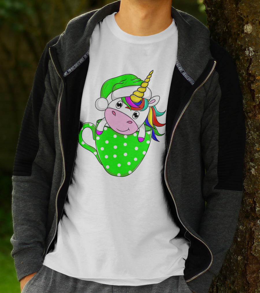 Funny Christmas Unicorn In Santa Hat With Green Polka Dot Cup T-Shirt