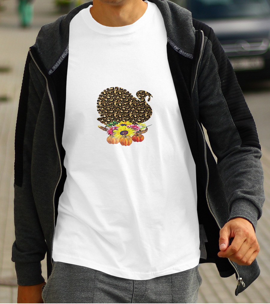 Leopard Turkey Thanksgiving With Floral Pumpkin Arrangement T-Shirt