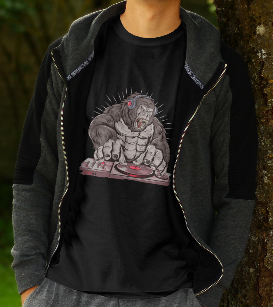 Funny Gorilla DJ With Headphones And Turntable T-Shirt