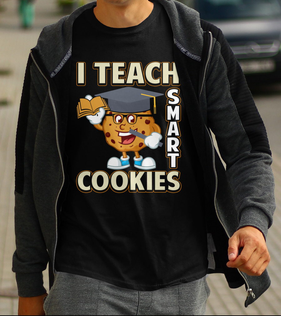 I Teach Smart Cookies Graduation Cap Book Teacher T-Shirt