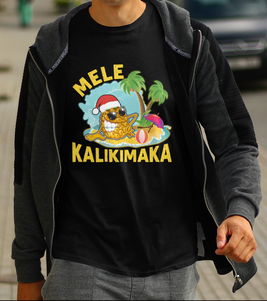 Mele Kalikimaka Hawaiian Pineapple With Santa Hat Tropical Christmas Vibes T-Shirt