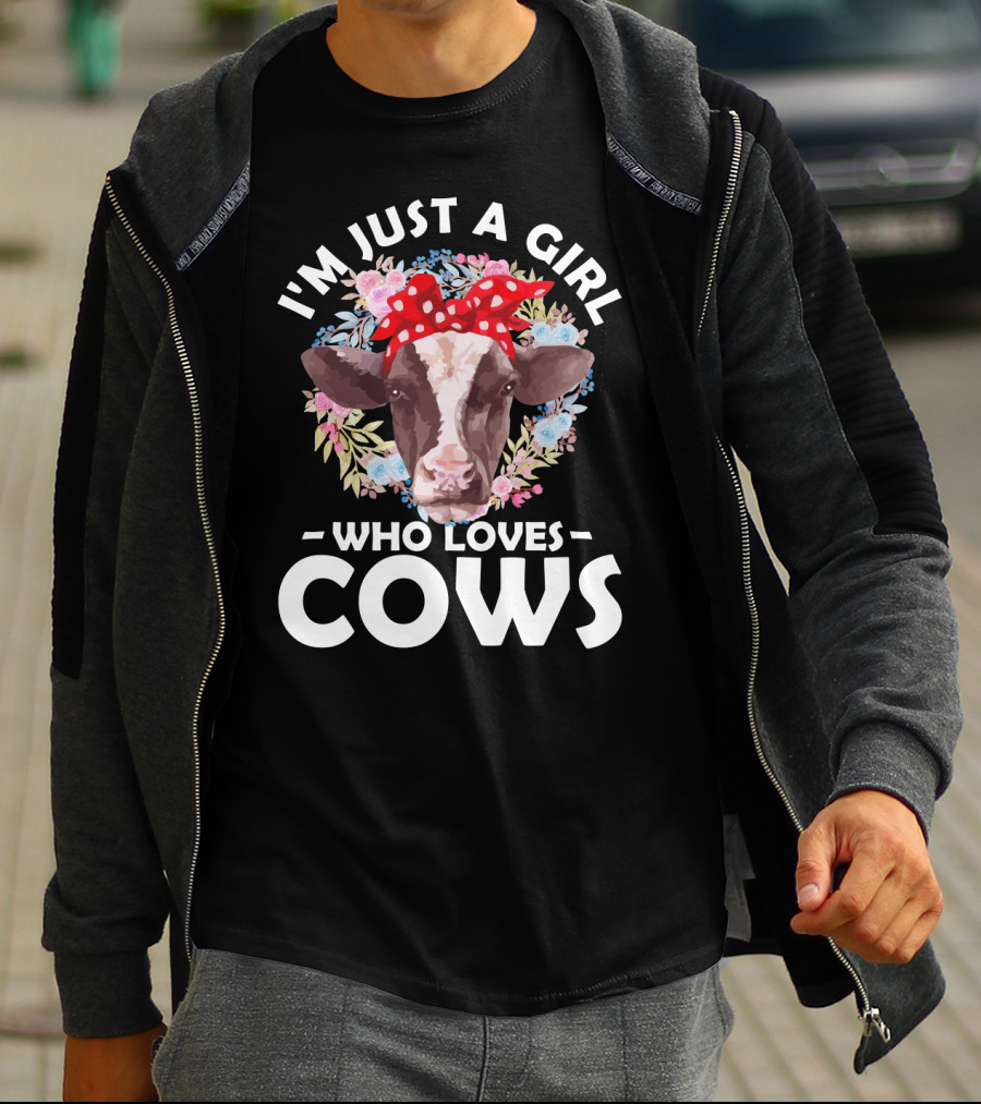 I'm Just A Girl Who Loves Cows Floral Pattern Cow Head With Red Polka Dot Bow T-Shirt