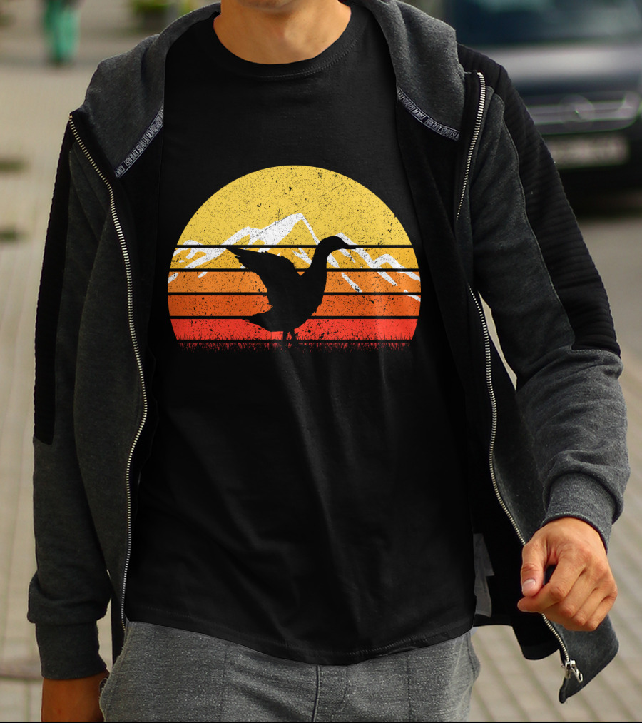 Retro Vintage Duck Silhouette With Sunset And Mountain Stripes T-Shirt
