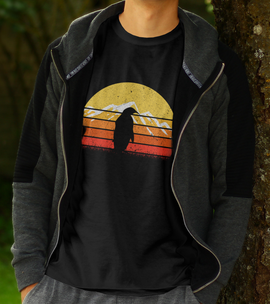 Retro Vintage Penguin Sunset Mountain T-Shirt