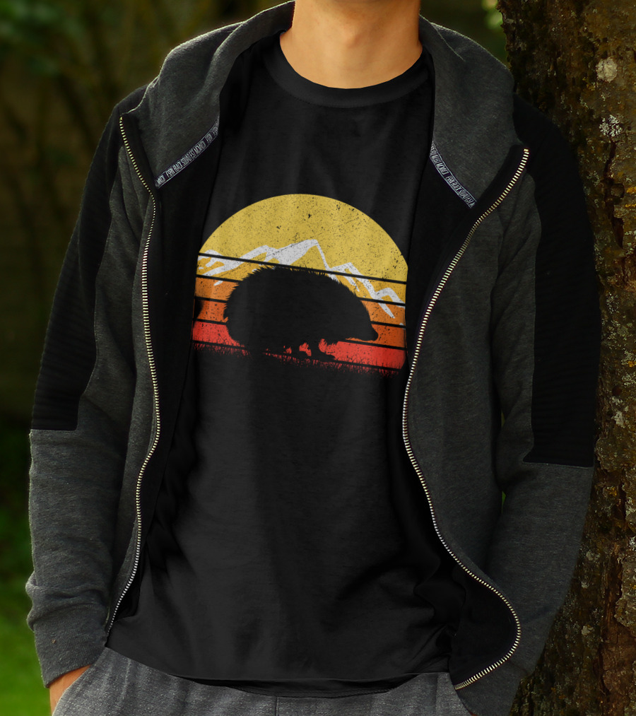 Retro Vintage Hedgehog Silhouette Against Sunset Mountain Stripe Circle T-Shirt