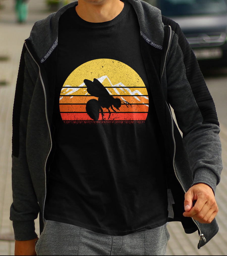 Retro Vintage Bee Sunburst With Mountain T-Shirt