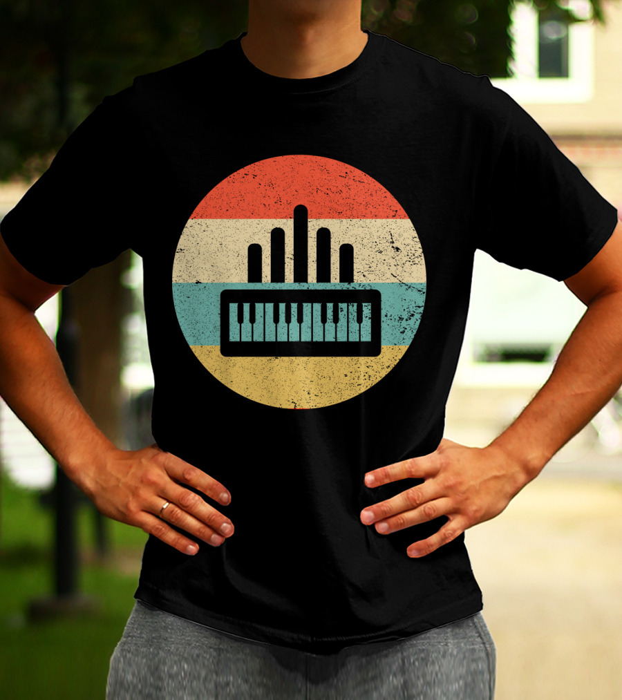 Vintage Retro Organ Keyboard With Striped Circle T-Shirt