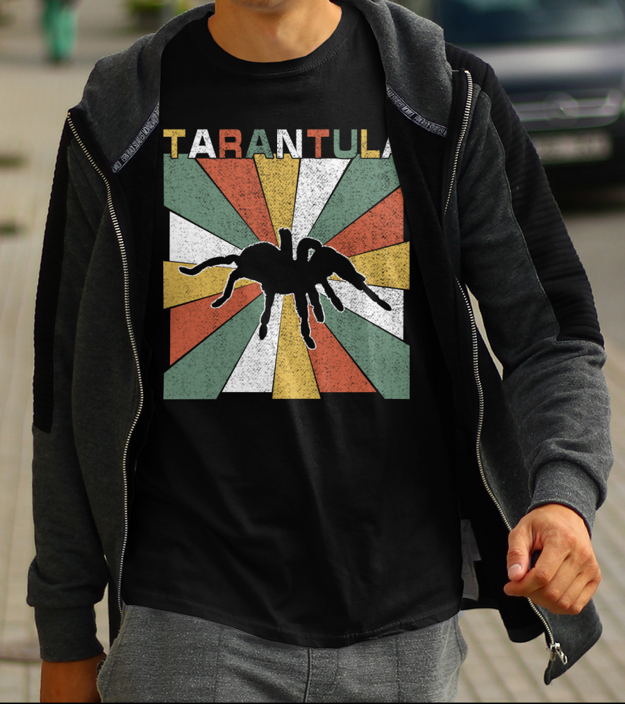 Tarantula Retro 70s Vintage Silhouette With Colorful Geometric Background T-Shirt