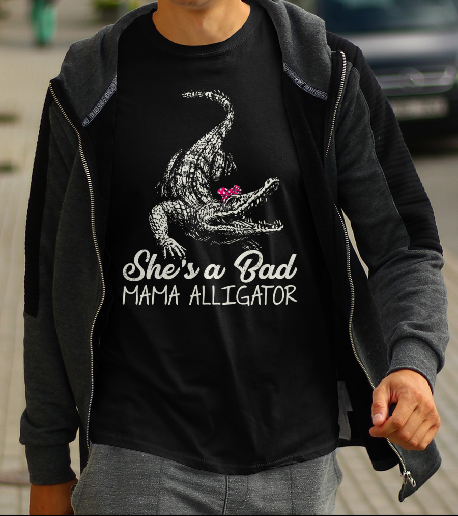She's A Bad Mama Alligator With Pink Bow T-Shirt