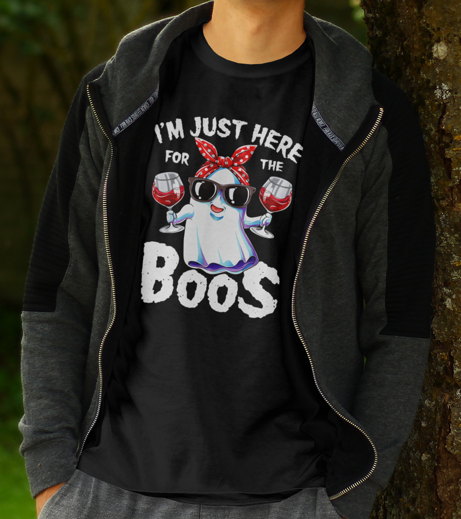I'm Just Here For The Boos Funny Halloween Women Ghost Holding Wine Glasses T-Shirt