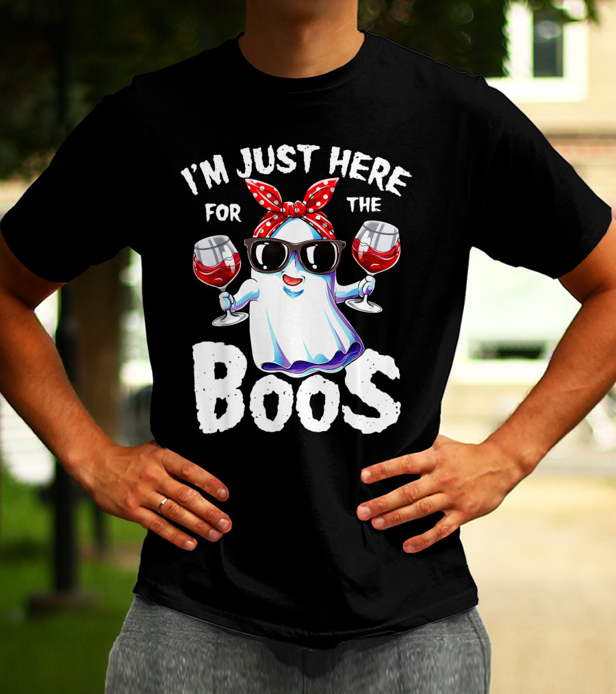 I'm Just Here For The Boos Funny Halloween Women Ghost Holding Wine Glasses T-Shirt