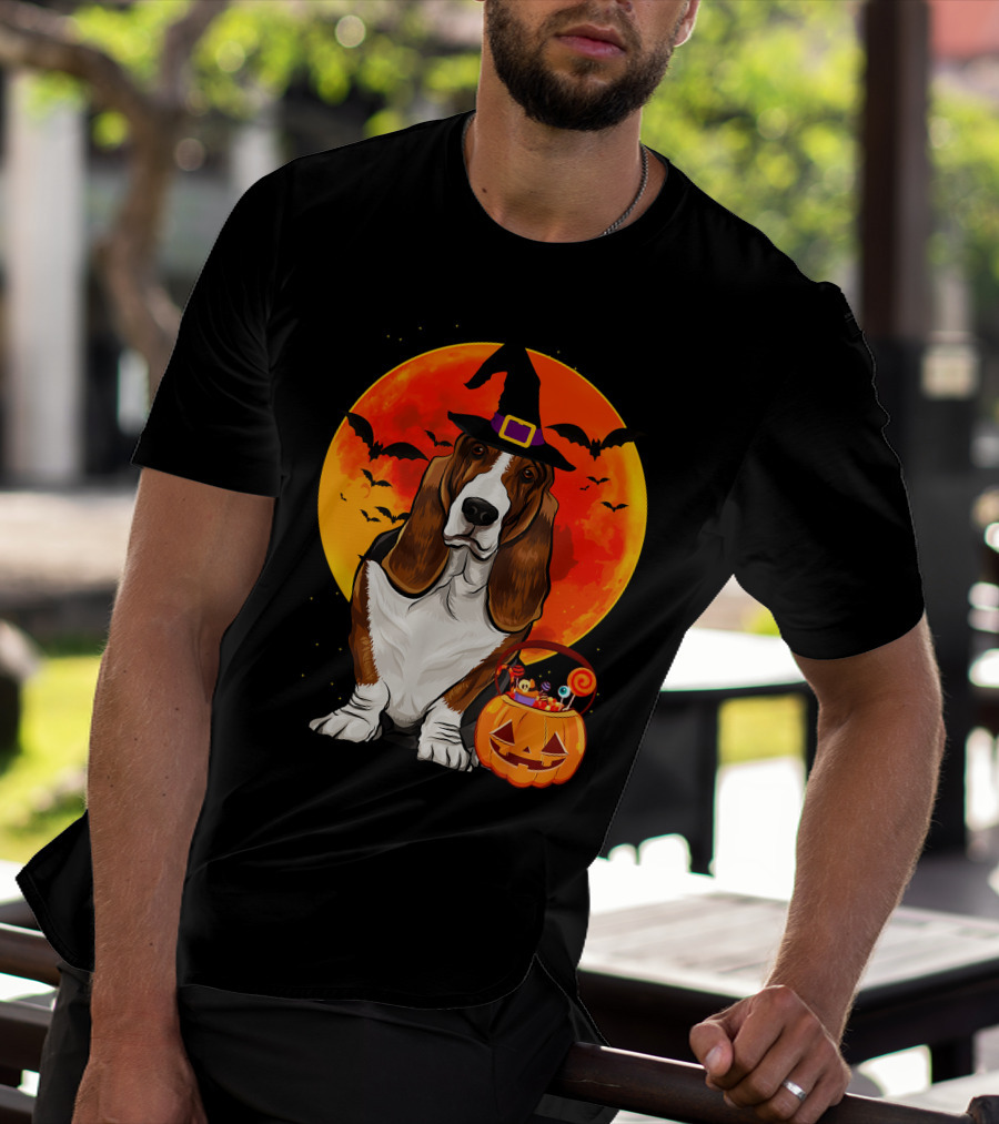 Basset Hound Witch Hat Halloween Pumpkin Candy Holder With Full Moon And Bats T-Shirt