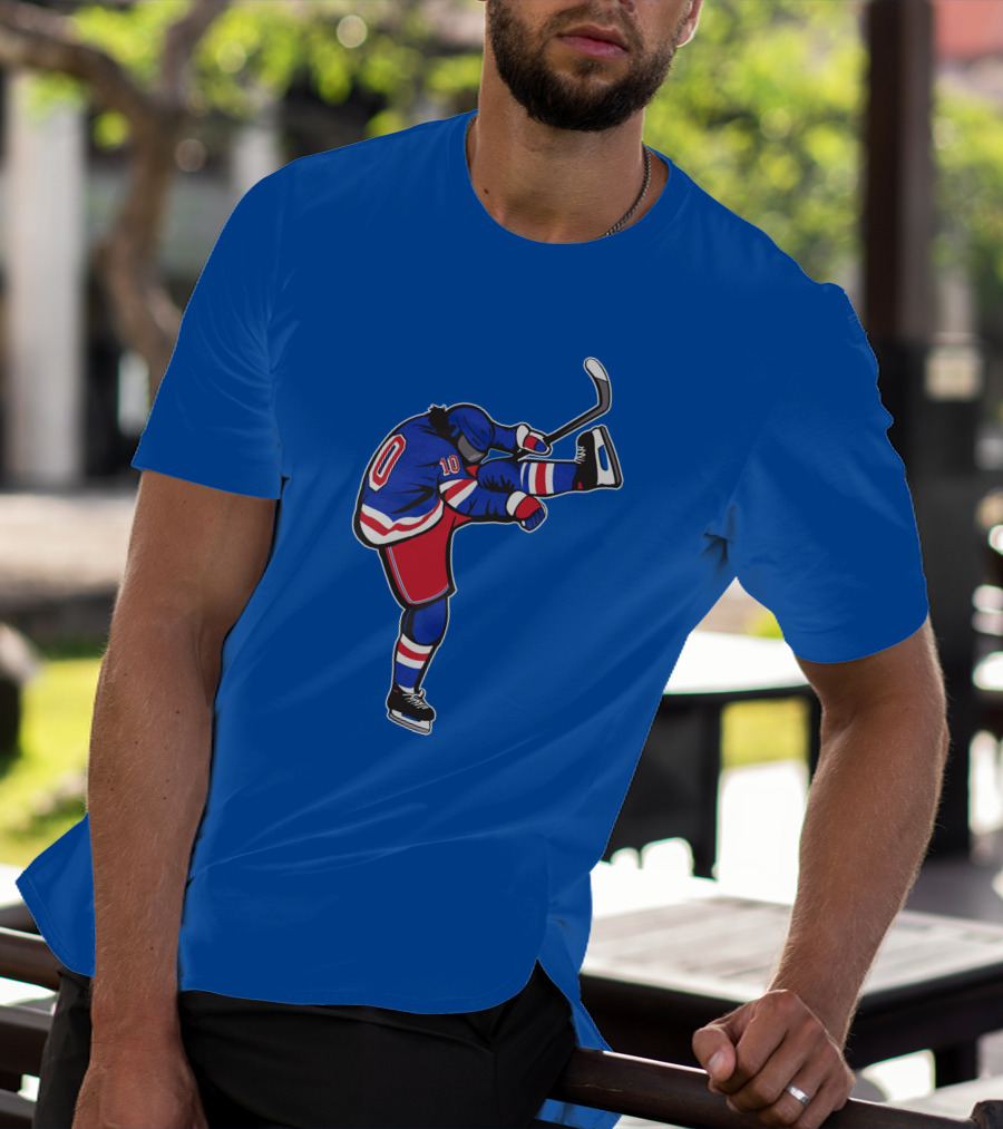 Xanh Bien Hockey Player Kicking Pose Blue Background T-Shirt