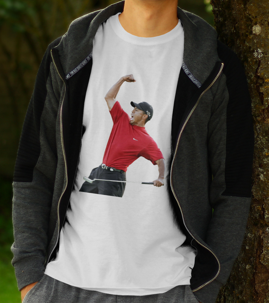 Tiger Woods Golf Victory Red Putter T-Shirt