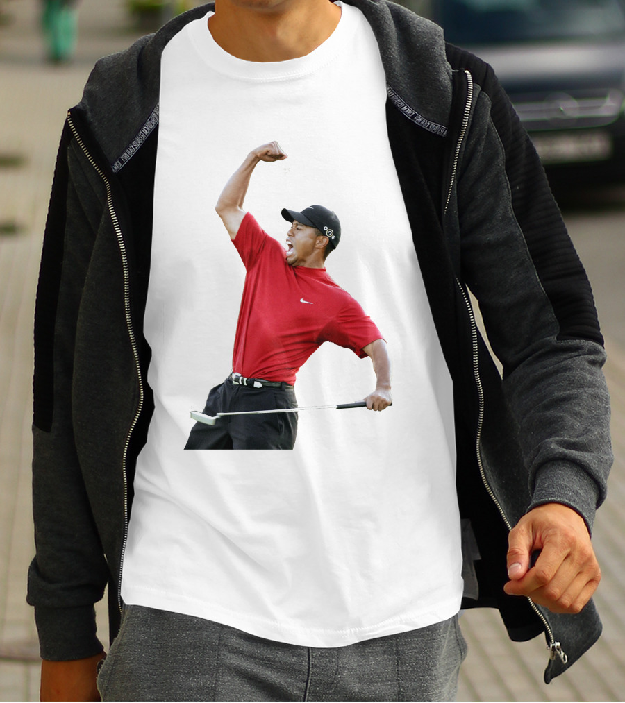 Tiger Woods Golf Victory Red Putter T-Shirt