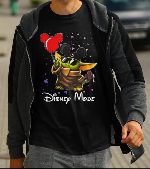 Disney Mode Baby Yoda With Mickey Balloon And Ears T-Shirt