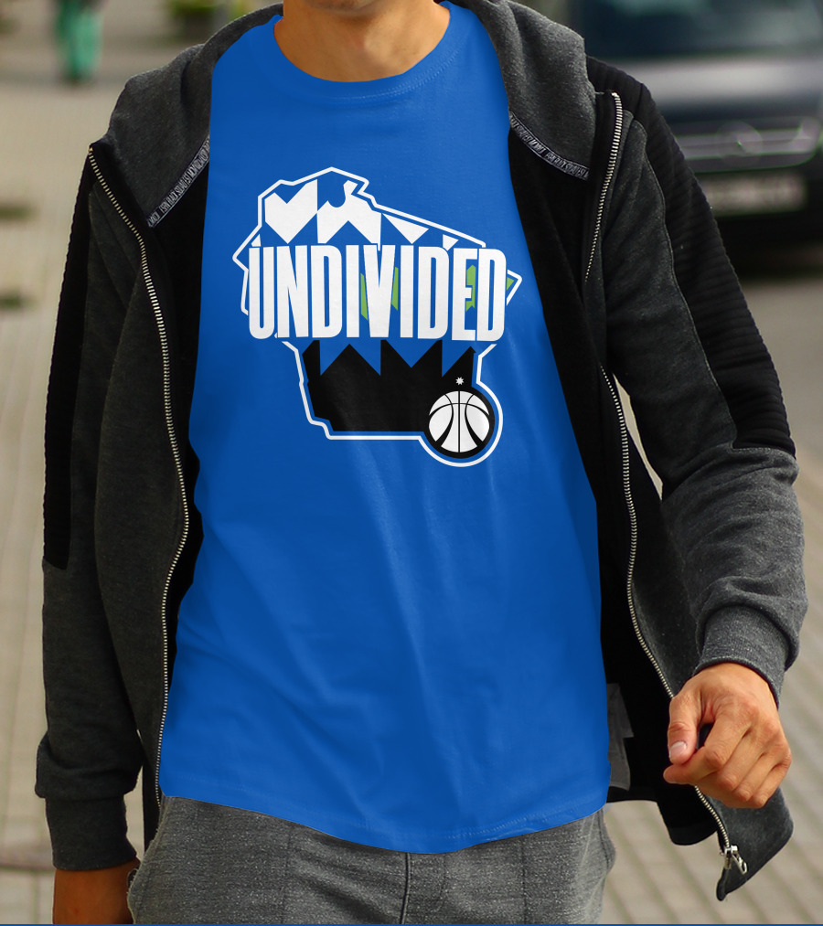 Pat Connaughton Undivided Milwaukee Basketball Map Blue T-Shirt