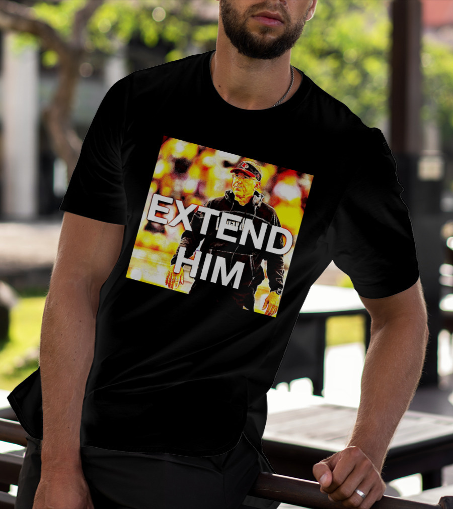 EXTEND HIM Coach With Headset And Red Cap T-Shirt
