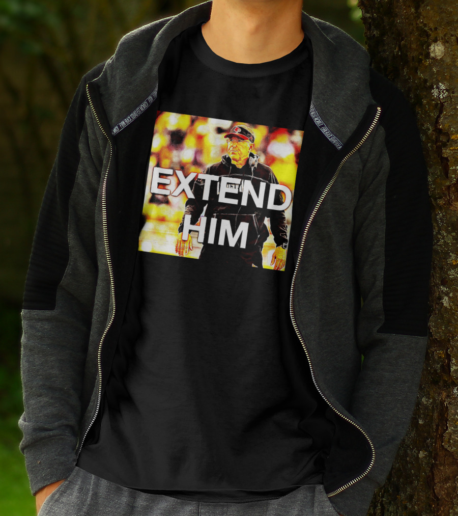 EXTEND HIM Coach With Headset And Red Cap T-Shirt