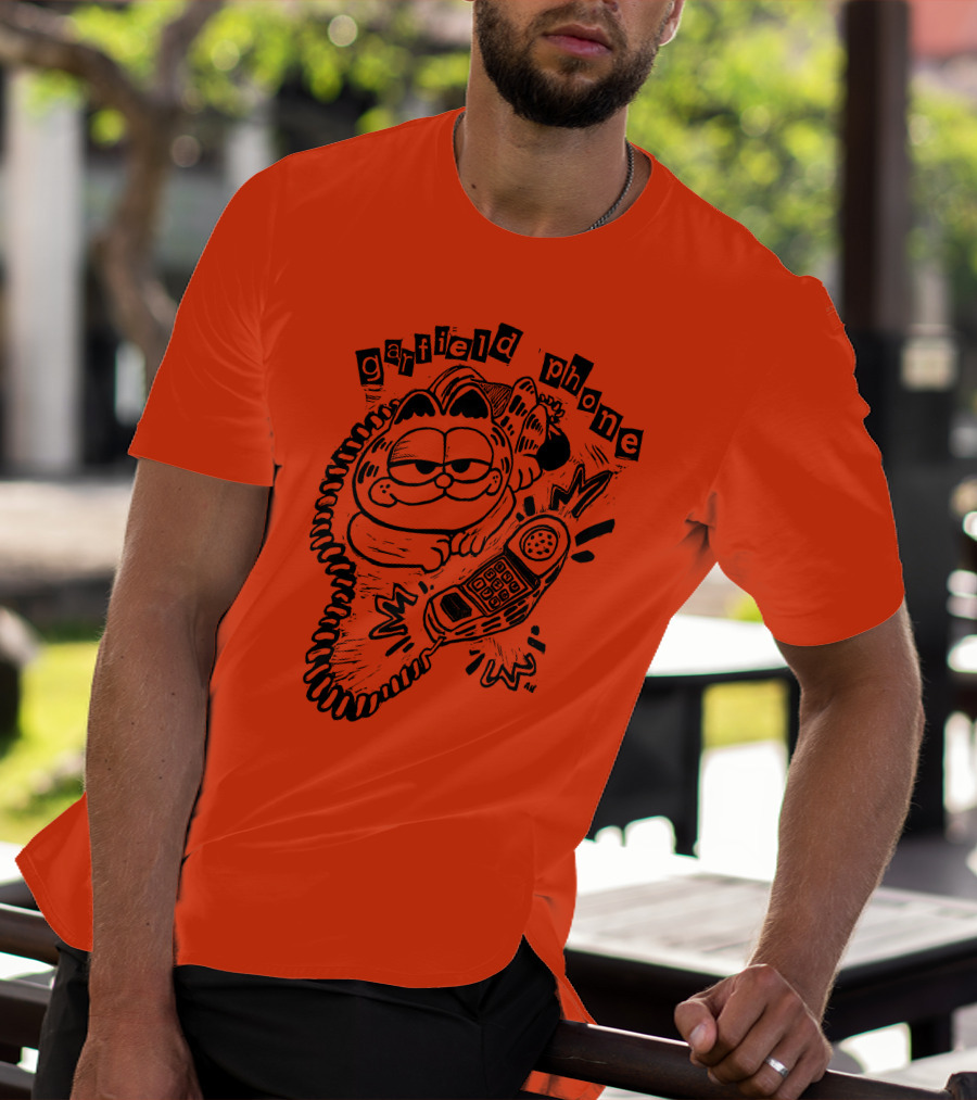 Craftsanity Shop Garfield Phone Relaxed Vintage Comic Vibe T-Shirt