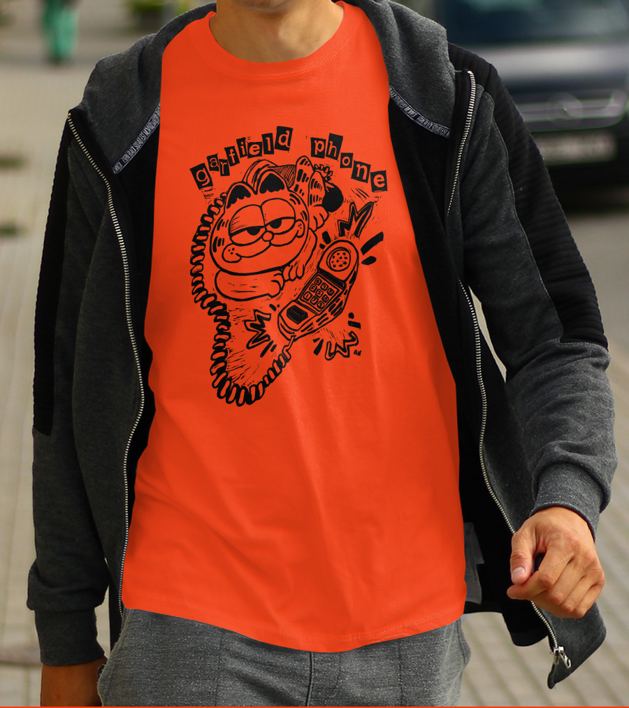 Craftsanity Shop Garfield Phone Relaxed Vintage Comic Vibe T-Shirt