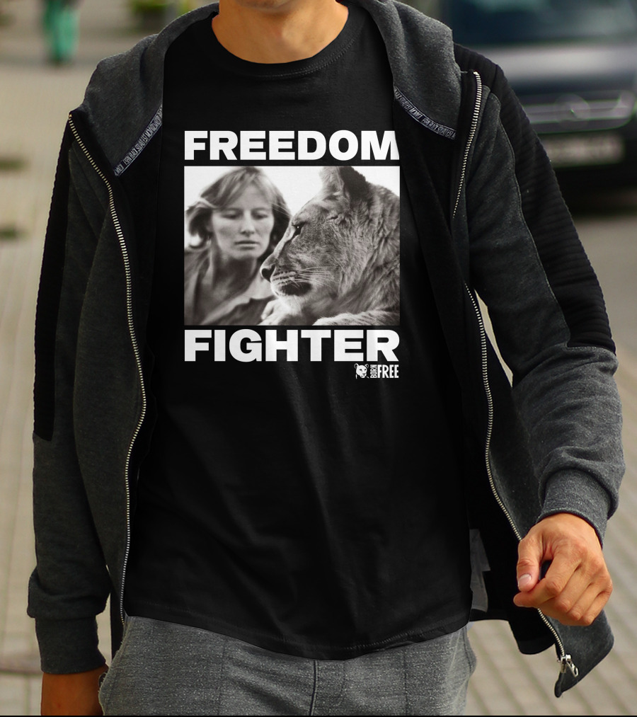 FREEDOM FIGHTER BORN FREE Lion And Woman Interaction T-Shirt