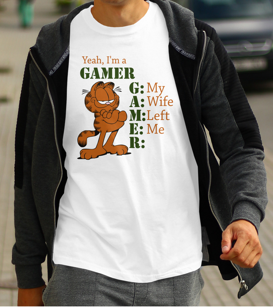 Yeah I'm A Gamer My Wife Left Me Garfield T-Shirt