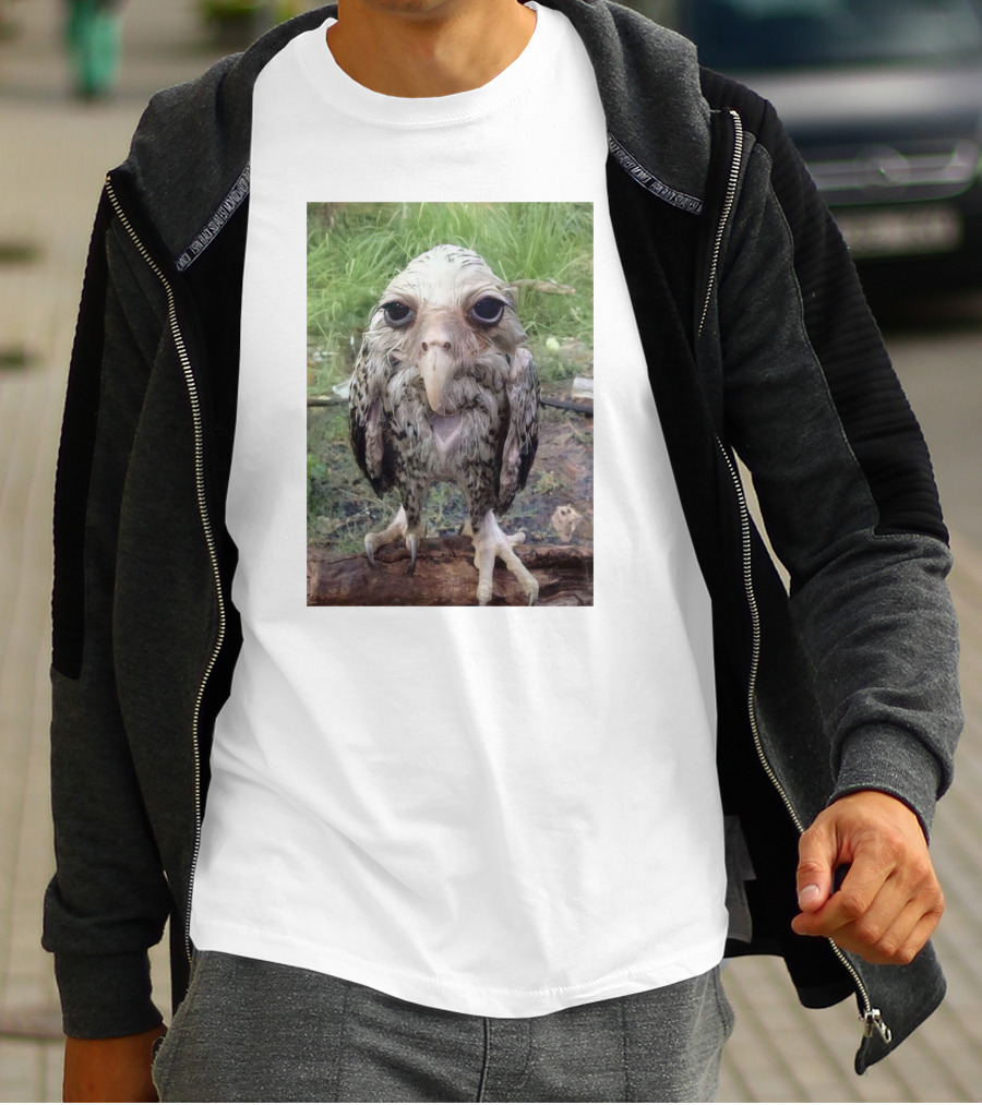 LAMONTS Unique Bird Creature With Big Eyes And Distinct Features T-Shirt
